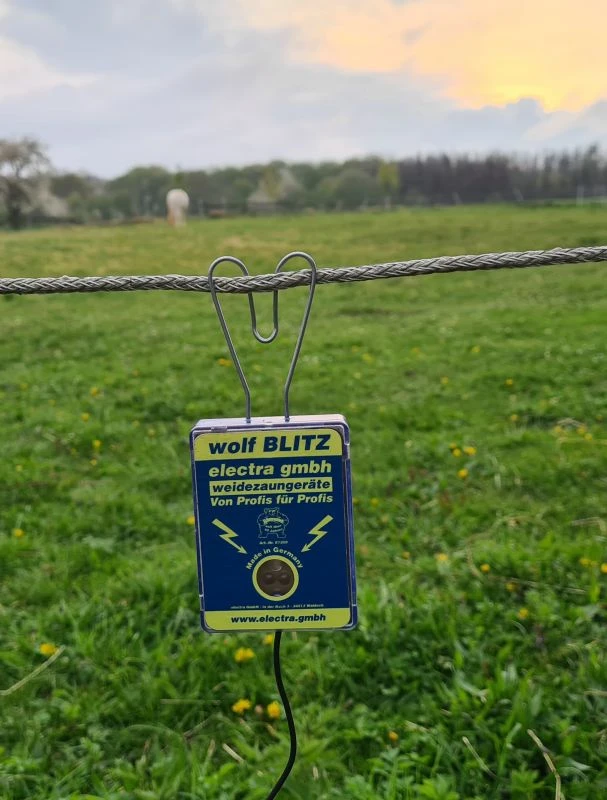 Wolfabwehrlicht WOLFBLITZ â Bild 2